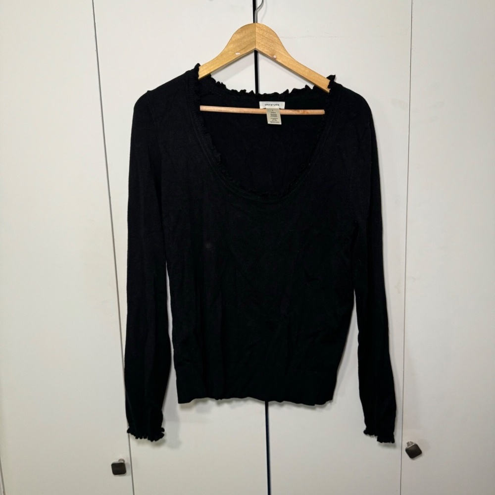 Max Studio Women’s Black Ruffle Trim Knit Sweater – Size Large